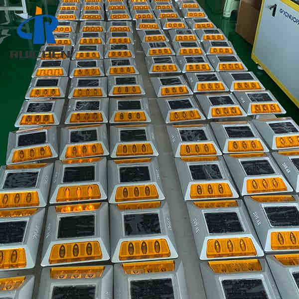 <h3>Half Circle Led Solar Road Stud For Park In China-RUICHEN </h3>
